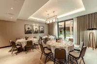 The Fellows House Cambridge, Curio Collection by Hilton - Breakfast
