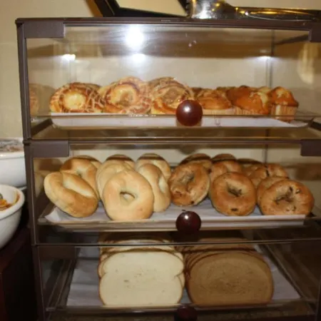 Country Inn & Suites by Radisson, Asheville at Asheville Outlet Mall, NC