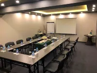 All Seasons Residence Hotel - Free Parking - 5 ดาว