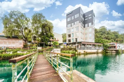 Shui Yang Boatel Hotel Hotel a Sun Moon Lake Ita Thao Wharf Market Place