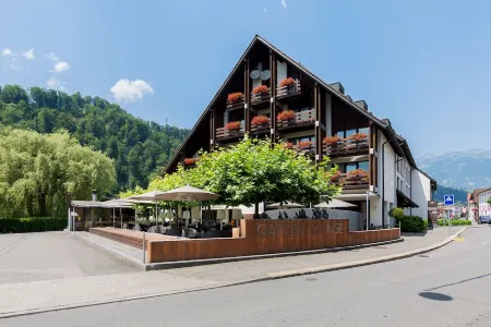 Tailormade Hotel KRONE Sarnen Отели в г. Кернс