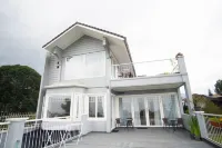 Villa 360 Bandung Hotels in Parongpong