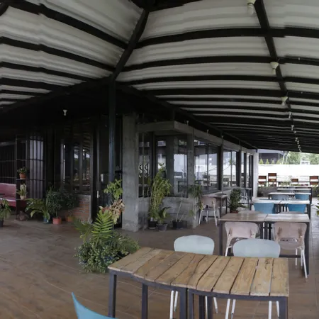 Tulip Guest House & Cafe