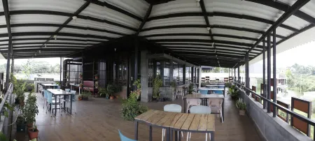 Tulip Guest House & Cafe