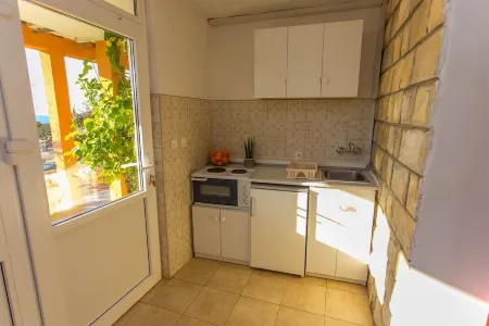 Triple sea/pool view apartmant on the ground floor