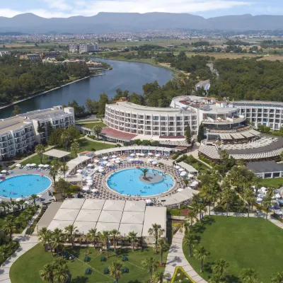 Kaya Side Hoteles cerca de Lago Titreyengol