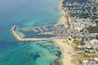 A Pochi Passi Hotels in Maruggio