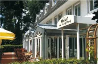 Hotel am Lunik Park Hotels near Dorfkirche Pinnow