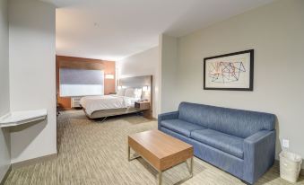 Holiday Inn Express & Suites Foley - N Gulf Shores