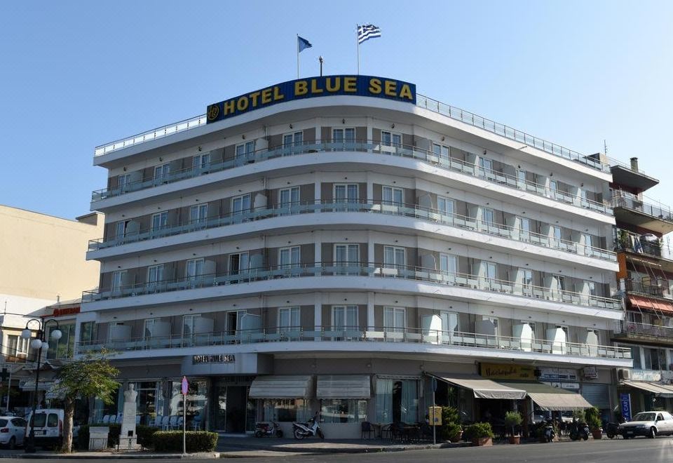 Blue Sea Hotel - Housity