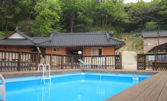 Jangbogo Hanok Pension