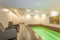 Oktyabrskaya Hotel