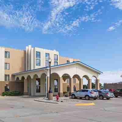 Rodeway Inn Hotel Exterior