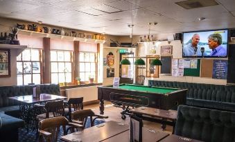 The Golf Tavern