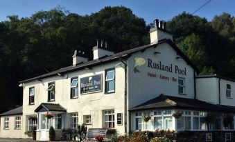 Rusland Pool Hotel