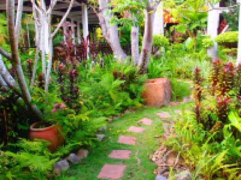 緹阿拉布恩飯店 納閩博物館附近的飯店