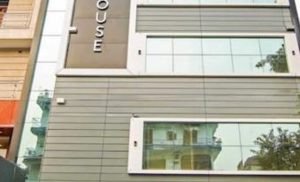 The Town House - Housity