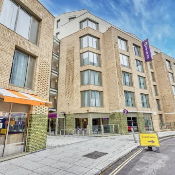 Premier Inn London Southwark (Southwark Station) Отели рядом с достопримечательностью «Театр Олд-Вик»