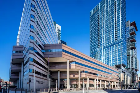 Hotel Indigo Boston Garden Отели рядом с достопримечательностью «African Meeting House»