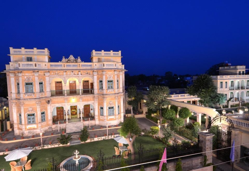 hotel overview picture