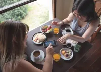 Glaciares de La Patagonia - breakfast