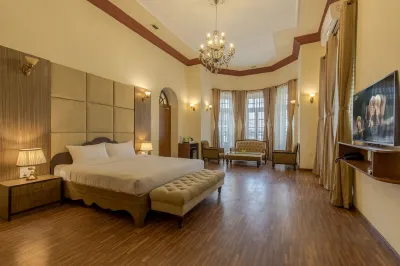Aranya Boutique Hotel Отели в г. 