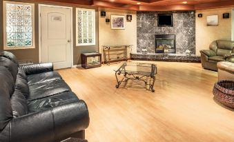 Super 8 by Wyndham Grande Prairie