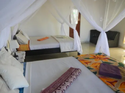 Bukit Indah Homestay Hotels near Amed Buddha Diving