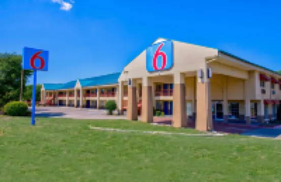 Motel 6 Arlington, TX