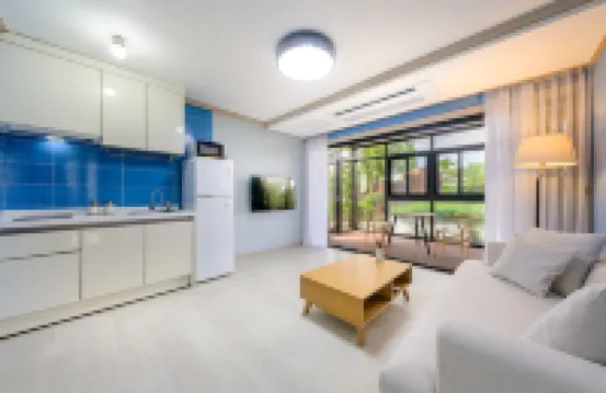 Jeju Aewol Hongsland Pension ARTE MUSEUM 濟州附近的飯店