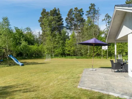 "Ehm" - 600m from the Sea