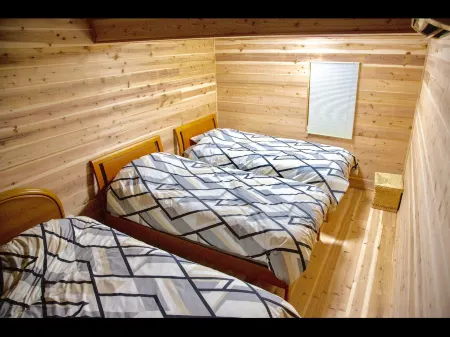 An Inn in an Old Folk House Отели рядом с достопримечательностью «Awaji World Park Onokoro»