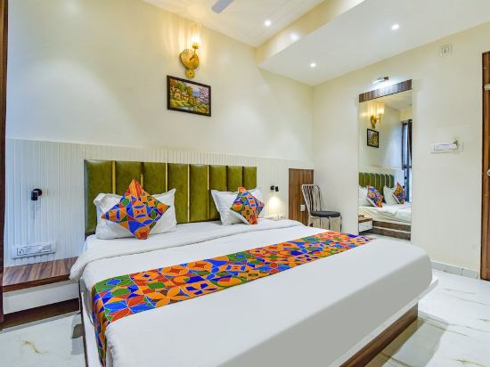 FabHotel White Palace