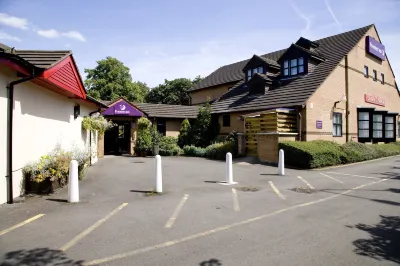 Northampton South (Wootton) Hotels near University of Northampton