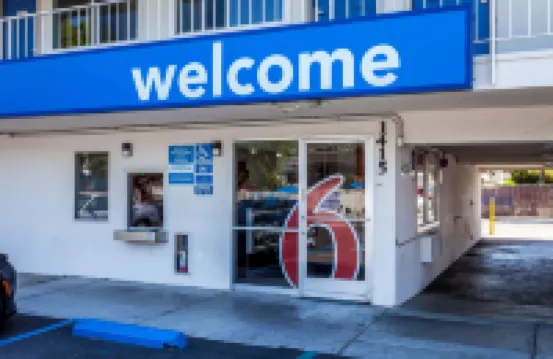 Motel 6 Sacramento, CA - Downtown Hotels near McKinley Park