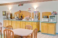 Super 8 by Wyndham Gaffney - breakfast
