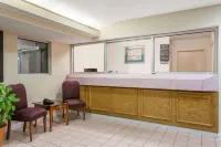 Super 8 by Wyndham Stafford