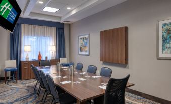 Holiday Inn Express & Suites Edwardsville