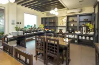 Microtel by Wyndham South Forbes Near Nuvali - breakfast
