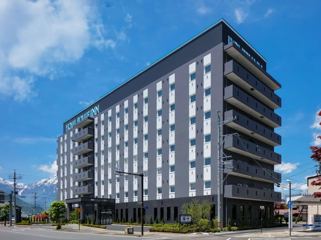 Hotel Route-inn Shinano Omachi Ekimae - Omachi