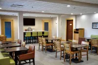 Country Inn & Suites by Radisson, Fairborn South, Oh - Aamiainen