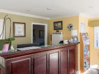 Sea Breeze Inn - Pacific Grove Hotels near Lovers Point