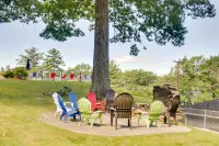 Laconia Home w/ Beach - 1/2 Mi to Weirs Beach - 3 étoiles
