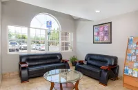 Microtel Inn & Suites by Wyndham Cordova Memphis I-40 East - Parkplatz