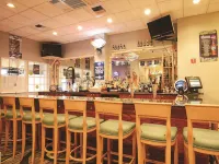 La Quinta Inn & Suites by Wyndham New Orleans Airport - bar