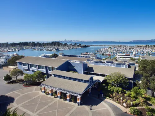 DoubleTree by Hilton Hotel Berkeley Marina Hotels in Berkeley