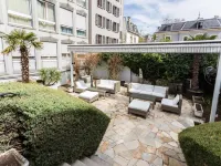 Drake Longchamp Hotels near Musee Ariana