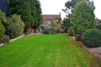 Ashfield Bed & Breakfast Hotels near Nendrum College