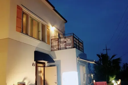 Seogwipo Sunttoleomeong Pension Отели рядом с достопримечательностью «Shinhwa Theme Park»