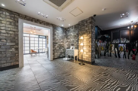 Pine Hill Отели рядом с достопримечательностью «Морской пляж Тадэпхо»